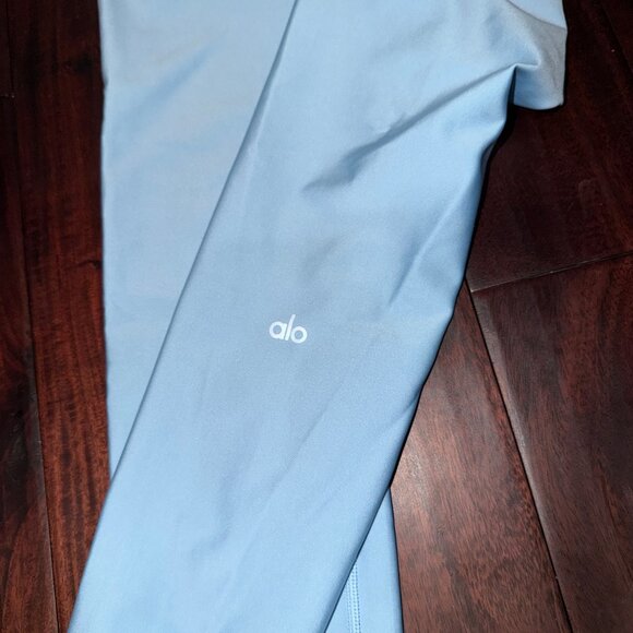 Alo Yoga High-Waist Airlift Legging – Blue Skies | Sculpting Performance Fit - Picture 5 of 5